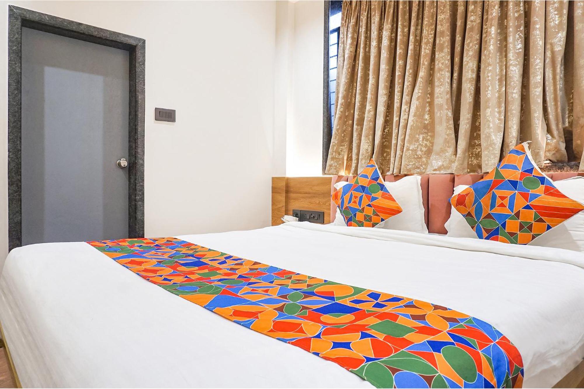Fabhotel Prime Shourya Residency - Nr Maharshi Karve Museum Пюн Екстериор снимка