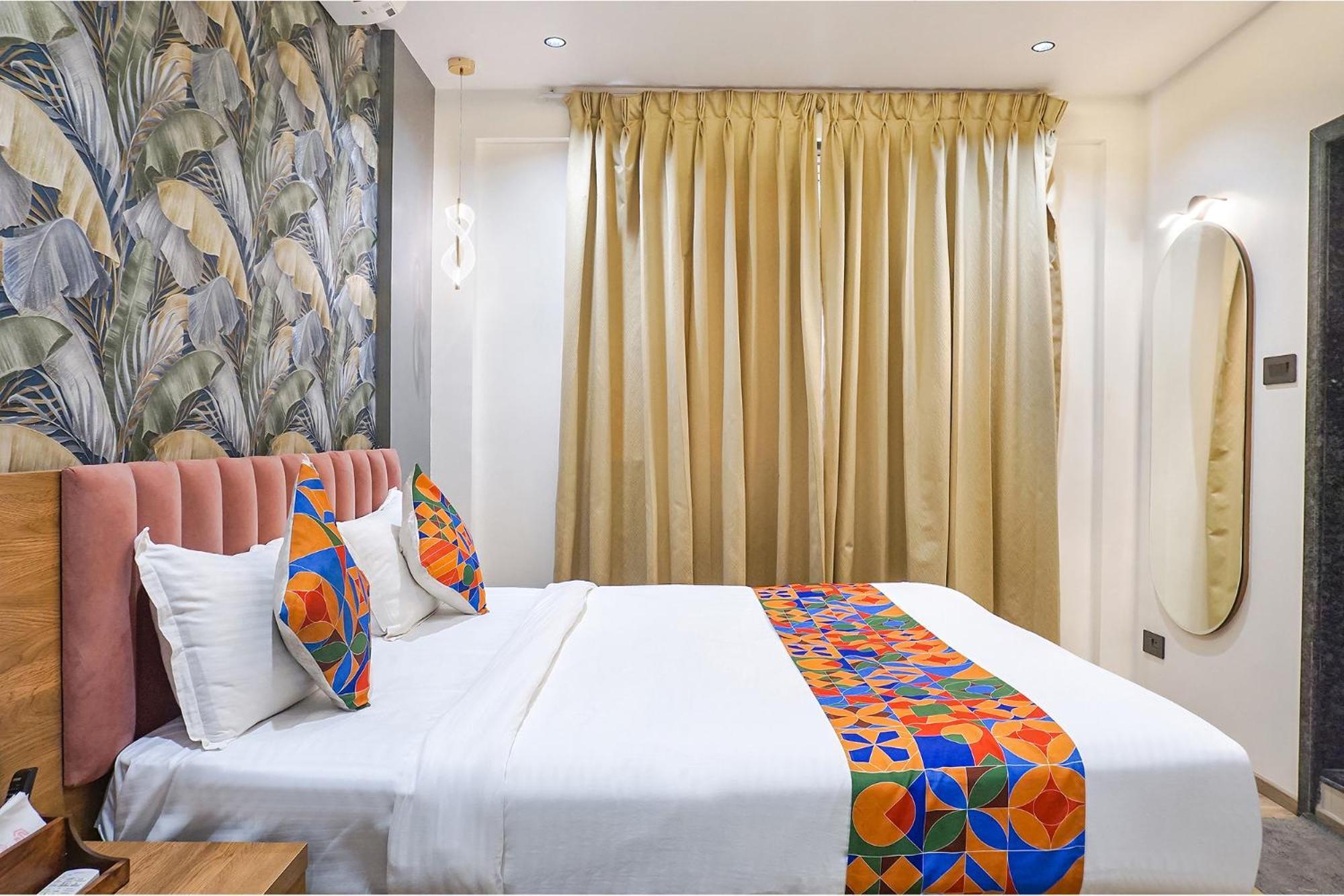 Fabhotel Prime Shourya Residency - Nr Maharshi Karve Museum Пюн Екстериор снимка