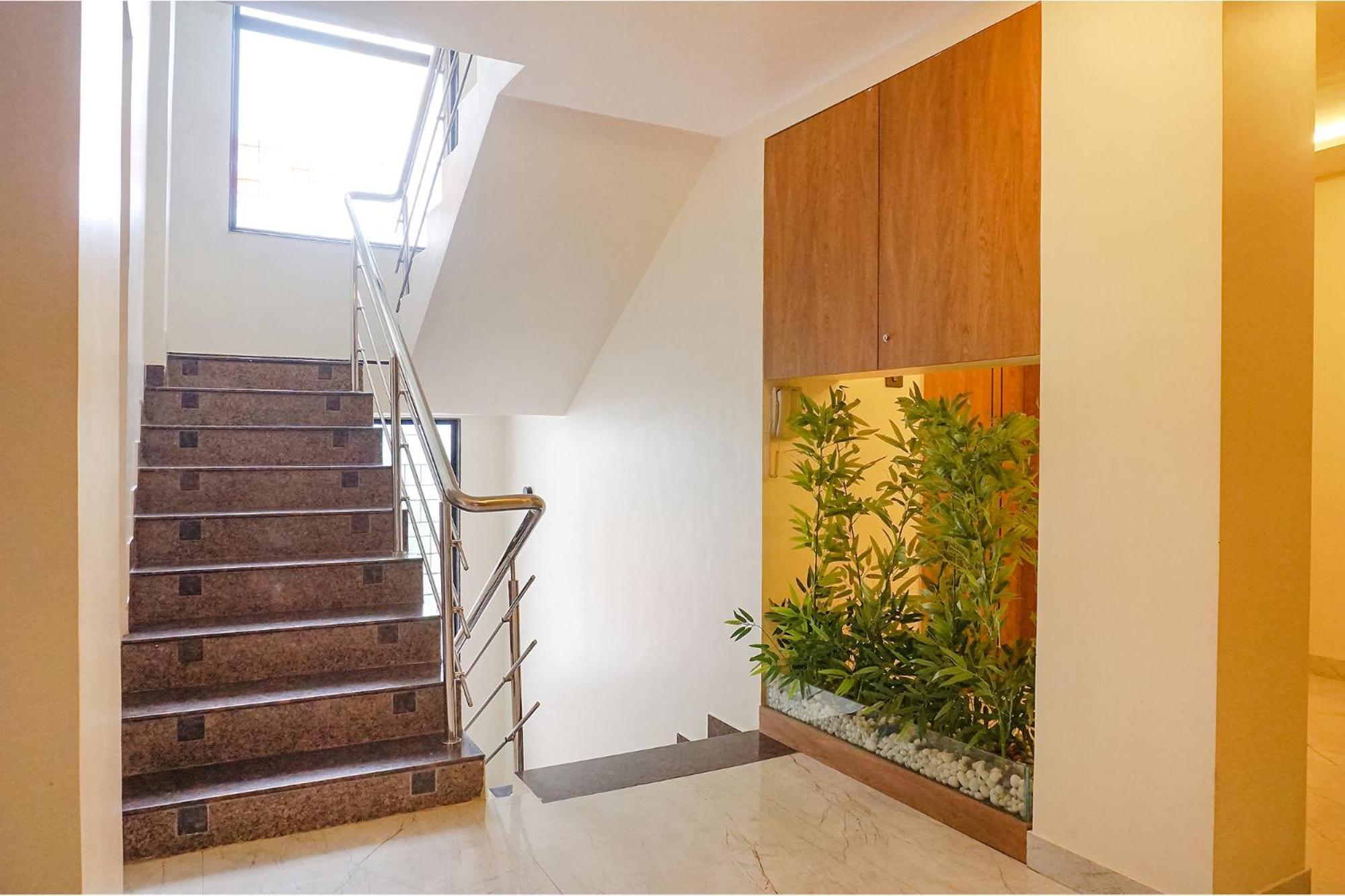 Fabhotel Prime Shourya Residency - Nr Maharshi Karve Museum Пюн Екстериор снимка